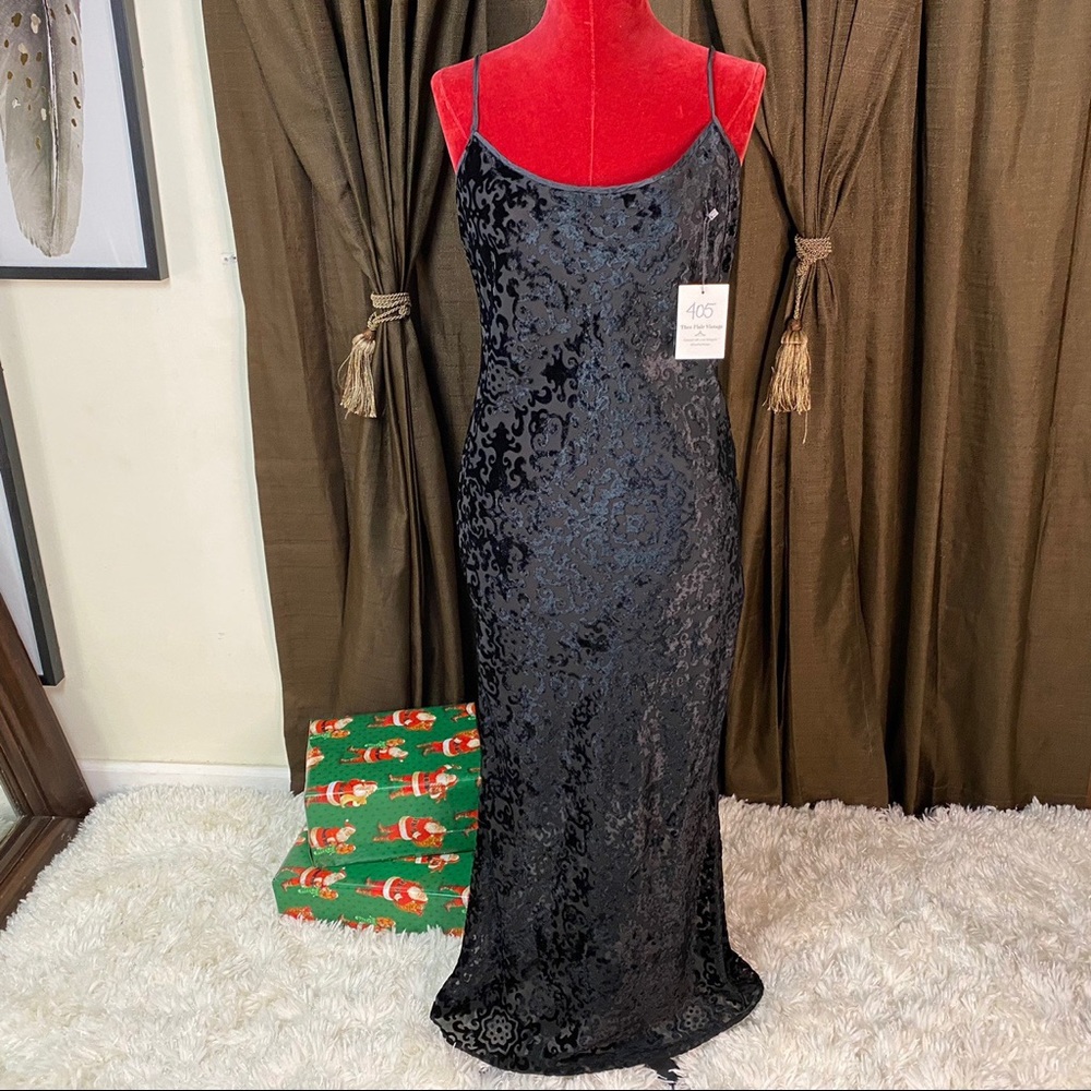 Emanuel Ungaro Patterned Velvet Black Dress